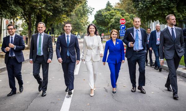 Annalena Baerbock with Stephane Sejourne (France), Caspar Veldkamp (Netherlands), Mihai Popsoi (Moldova), Luminita Odobescu (Romania), Radoslaw Sikorski (Poland), Gabrielius Landsbergis (Lithuania)